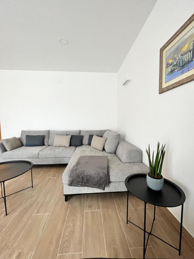 Blue Apartment With Shared Pool Split Kültér fotó